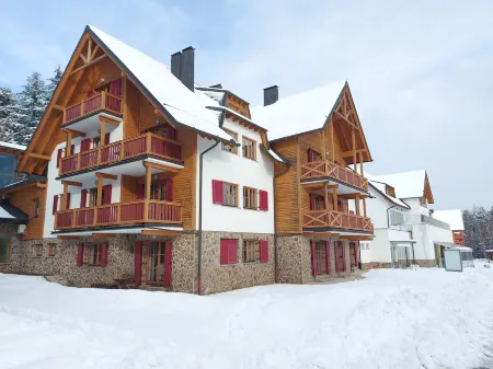Pohorje Village Wellbeing Resort – Family Apartments Bolfenk