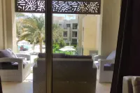 Mangroovy Magic PoolView 1Br in Beachfront Complex فنادق في El Gouna