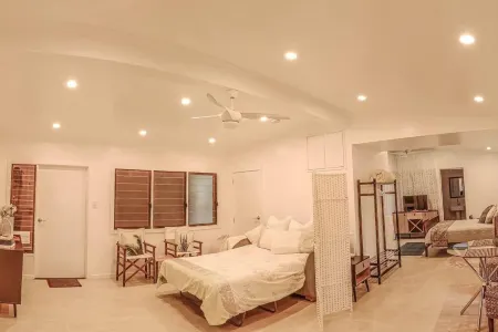 Renovated 2-Bed Cottage - Sleeps 4 - Free Parking