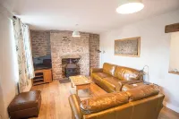 Tysylfaen Brecon Beacons Hotels in Llanfihangel Cwmdu with Bwlch and Cathedine