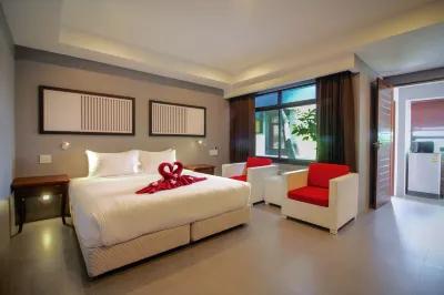 Balcony Villa Hotels in Jansom Bay / Sai Nuan Beach