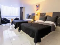 Hotel Real Plaza Hotel in zona Centro Eventi El Domo