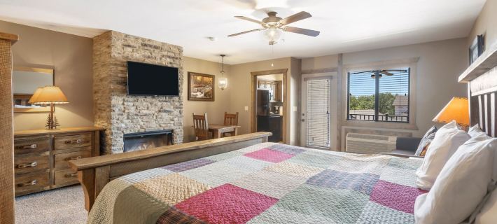 Table Rock Resorts at Indian Point Hotels in Indian Point