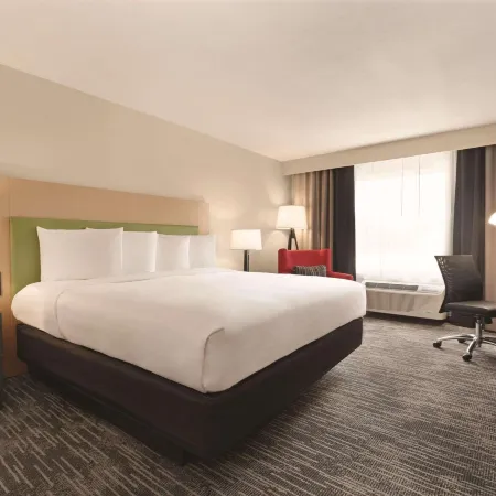 Country Inn & Suites by Radisson, Savannah Midtown, GA