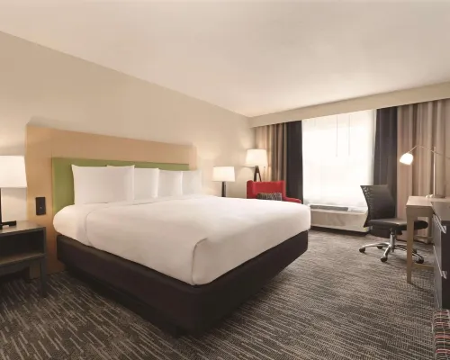 Country Inn & Suites by Radisson, Savannah Midtown, GA Hotels near Hunter Golf Course