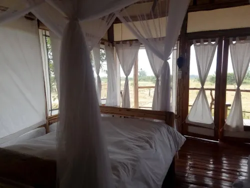 Kazinga Wilderness Safari Camp - Parking