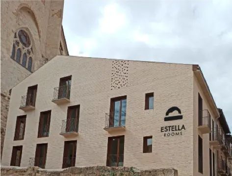 อิไรเป อีสเตลล่า รูมส์ โรงแรมใน