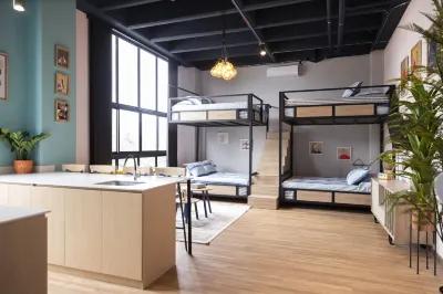 Royal Living Poblado Hotels near Parroquia de San Jose de El Poblado