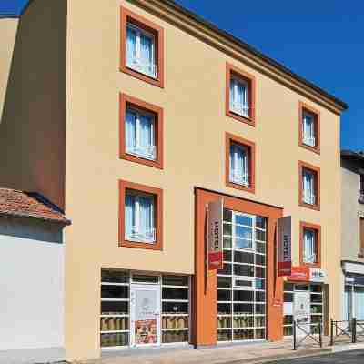 Originals Boutique, Hôtel Larivaut, Puy-Guillaume Hotel Exterior