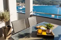 Apartments & Rooms Fisherman's Luck Hotels in Smokvica