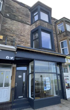 Eden Retreats Serviced Apartments Отели в г. Моркамбе