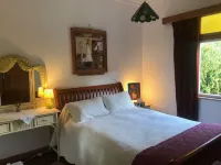 Bluff Hill Lighthouse B&B Hotels in 