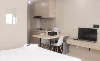Nice Studio at Gateway Park LRT City Bekasi Apartment