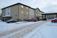 Paradise Inn and Suites Redwater Hotels near Red Apple