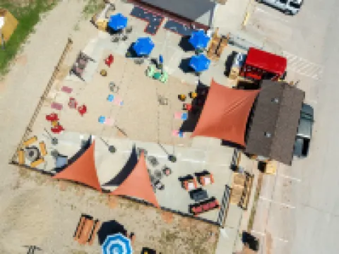 斯普林斯旅館和咖啡館 温泉村酒店