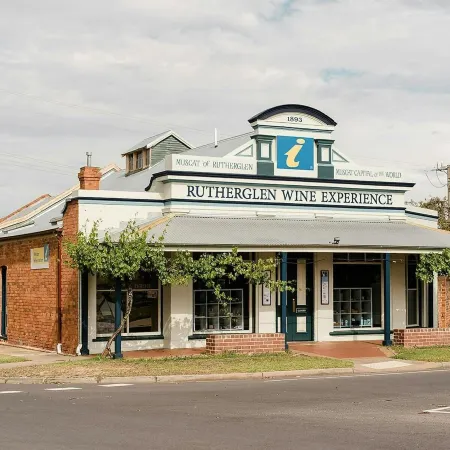 Best Western Plus Hovell Tree Inn