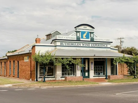 Best Western Plus Hovell Tree Inn
