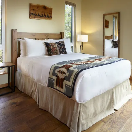 Middle Beach Lodge