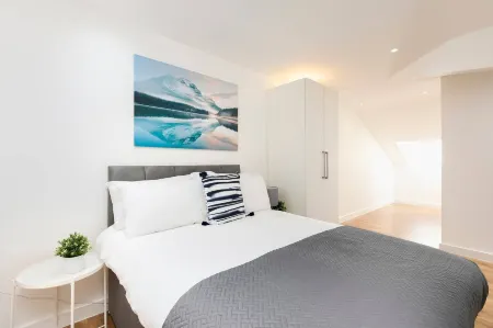 Skyvillion - Huge 4Bed Apartment W/Balcony&Parking