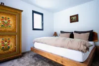 Rai Village Hotels in Banita