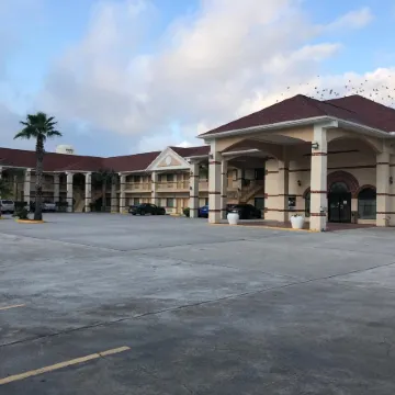 Executive Inn and Suites