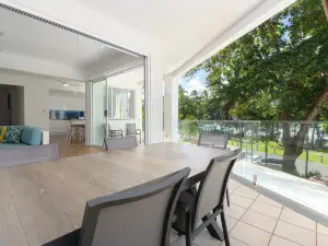 Beaches Holiday Apartments - Official Onsite Reception & Check IN