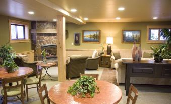 GetAways at Olympic Village Inn