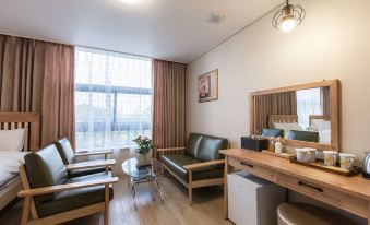 Elin Hotel