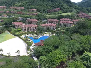 Stay in CR Los Sueños Condos