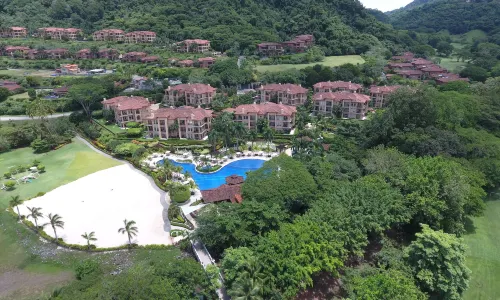 Stay in CR Los Sueños Condos