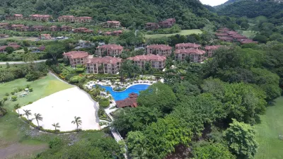 Stay in CR Los Sueños Condos