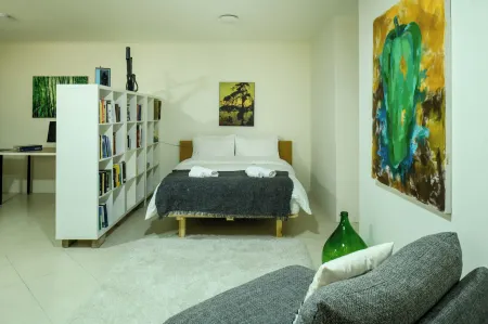 Luxurious Family Three Story House with Mamad by Sea N' Rent Отели в г. Нетания