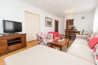 Apartments Villa Castello Hotels in Uvala Stipanja