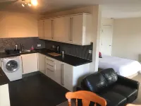 유어 트래블 스톱 앳 크랙사이드