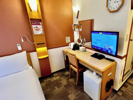 Toyoko Inn Shin-yokohama Ekimae Honkan Отели рядом со станцией JR Nakayama Station