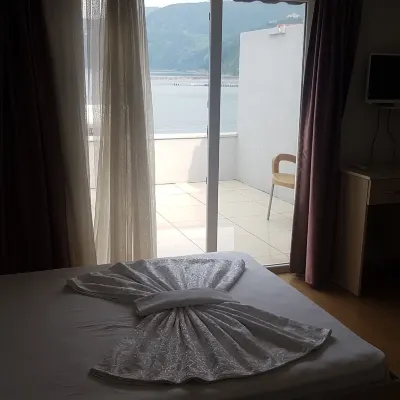 Karadeniz Pansiyon Hotels near Kucuk Liman Beach