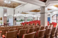 Radisson Hotel Convention Center Toluca Hotels in Toluca