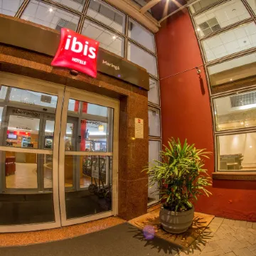 ibis Maringa