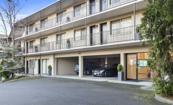 Grosvenor Court Apartments