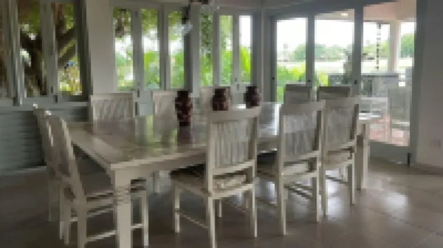 洛斯拉戈斯19號 - 可容納10人 - 管家服務 - 泳池/熱水浴缸 住宿飯店