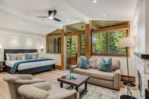 Laurelwood Condominiums