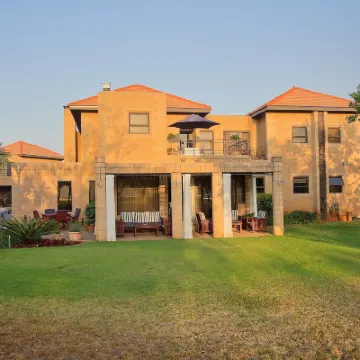 Centurion Golf Suites Boca Walk Hotels in der Nähe von Flughafen Waterkloof (FAWK) - WKF
