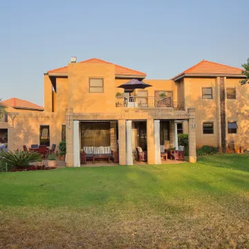 Centurion Golf Suites Boca Walk