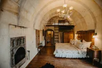 Melekler Evi Cave Hotel