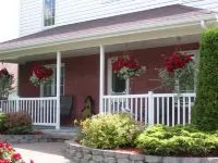 Côté's Bed & Breakfast Hôtels à : Grand-Sault