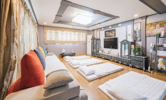 Hotel B