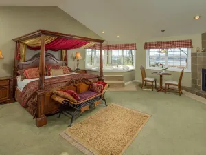 골드무어 인 & 리조트