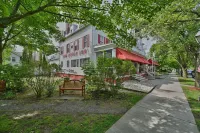 Tom Quick Inn Hotels in Milford