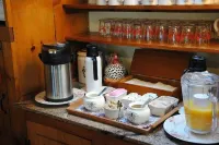 Revere Guest House - breakfast