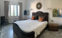 Villa S5 Pieds Dans l'Eau à la Marsa Avec Rooftop et Piscine Hotels in Gamarth
